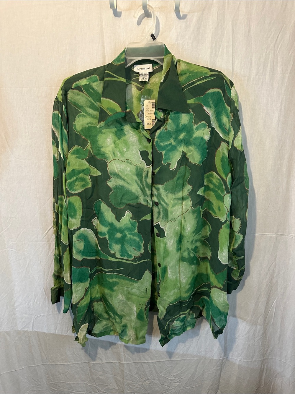 Avenue Green Floral Rayon Button-Up Blouse